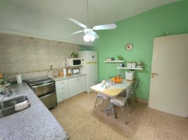 House for Sale: 3 Rooms, Martinez & Apartment: 2 Rooms