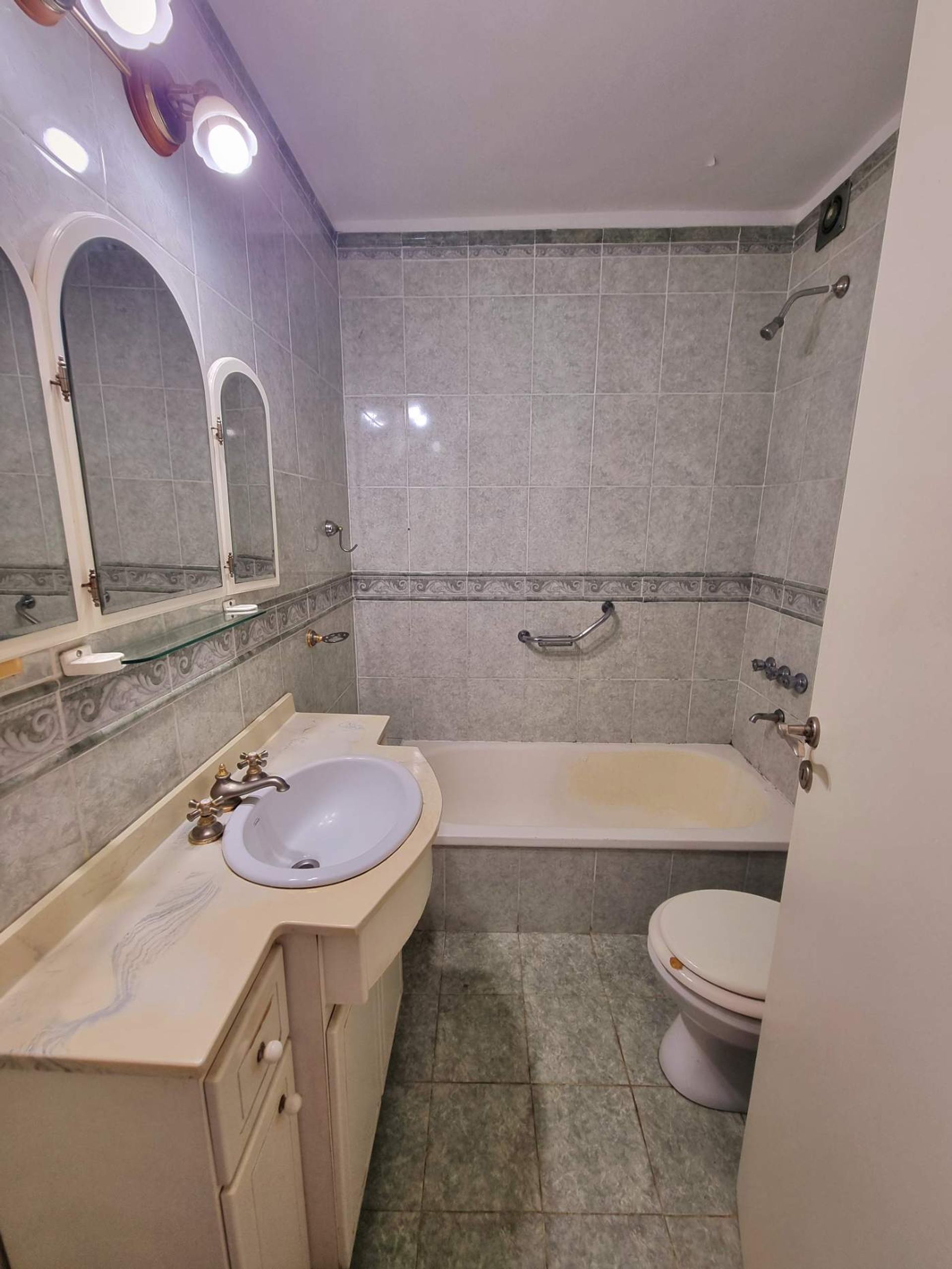 Venta Departamento 4 Amb Martinez Balcon Cochera