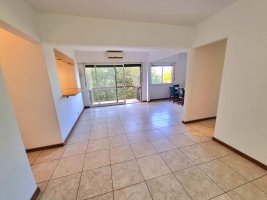 Apartment for Sale – 4 Rooms, Martinez, Balcony, Garage