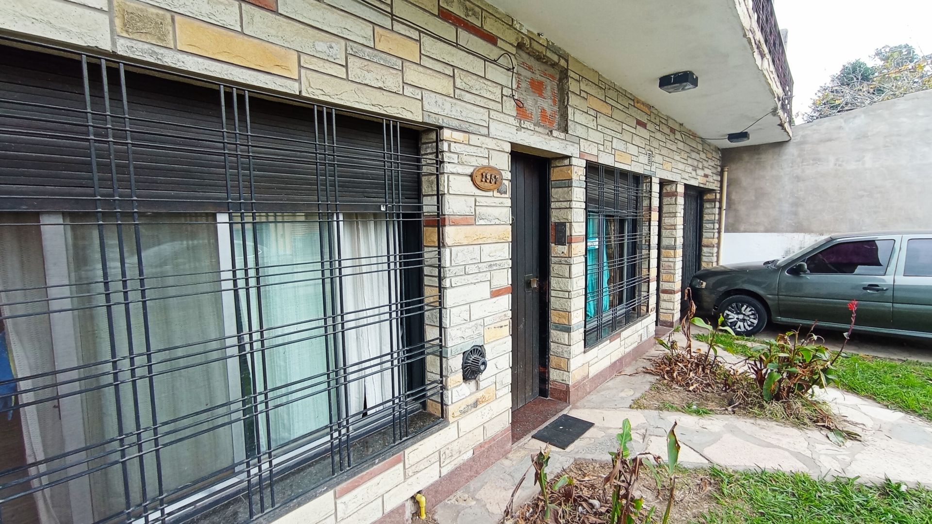 3-Room House for Sale Don Torcuato and Apartment