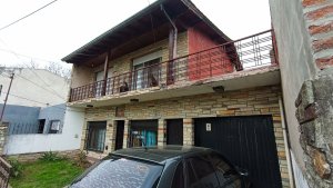 3-Room House for Sale Don Torcuato and Apartment