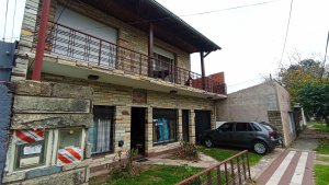 3-Room House for Sale Don Torcuato and Apartment