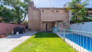 Venta Casa 4 Ambientes A Modernizar Martinez