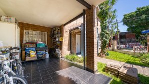 Venta Casa 4 Ambientes A Modernizar Martinez