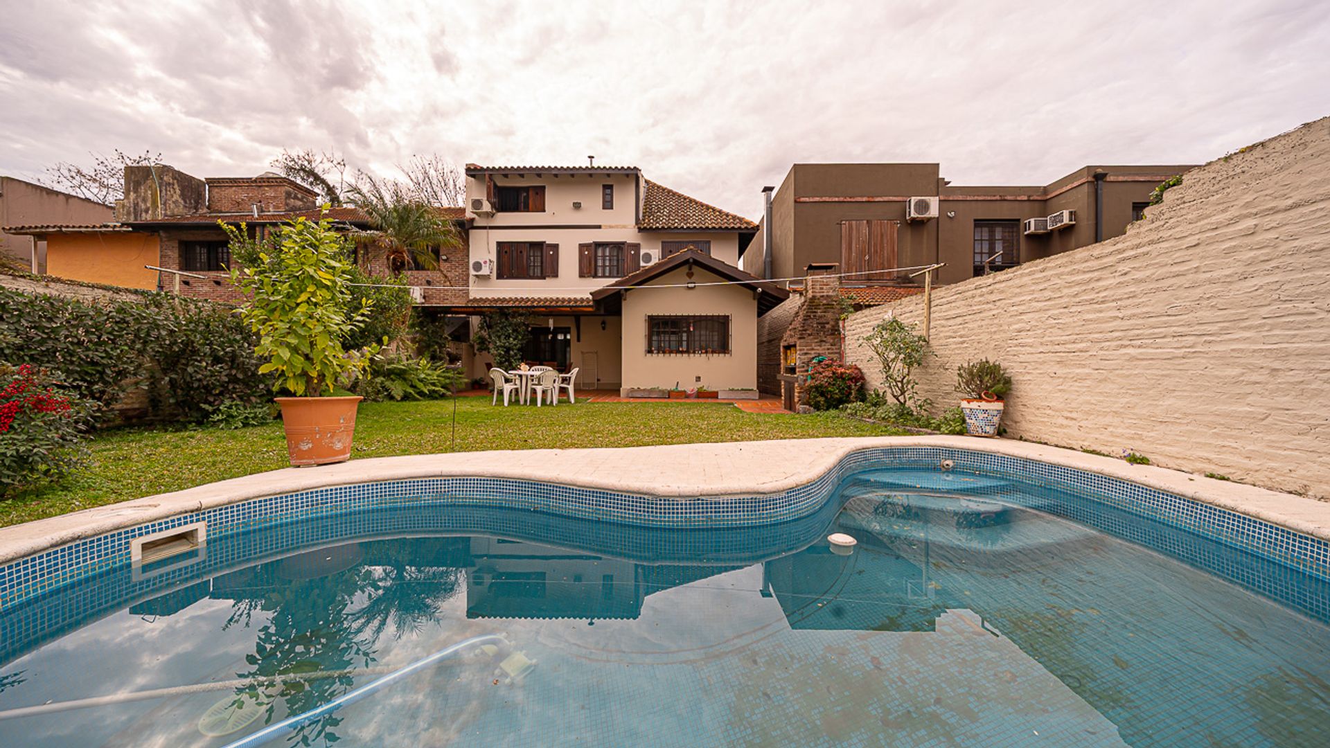Casa Venta San Isidro Jardin Pileta Apto Credito