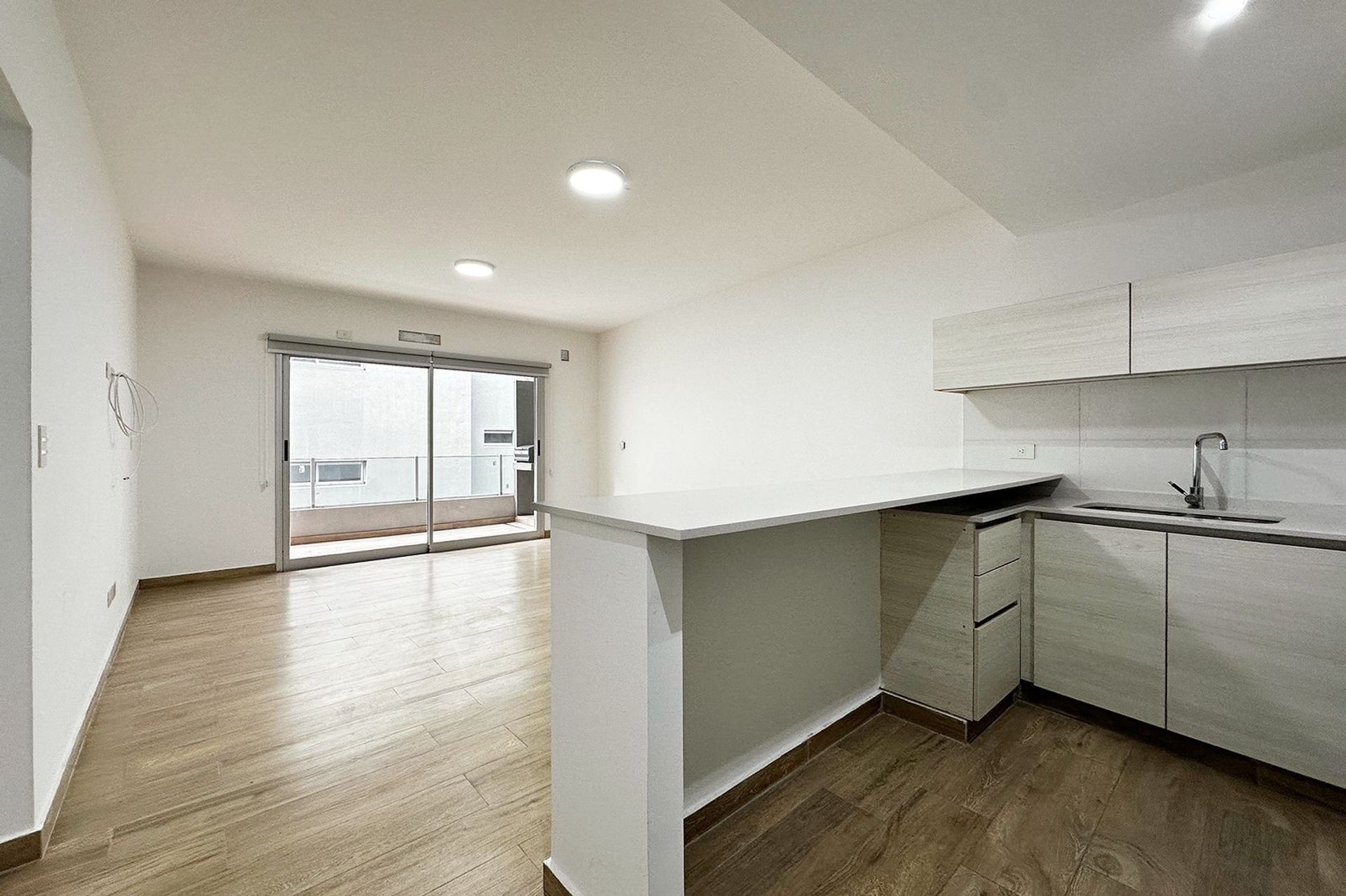 Apartment for Sale: 2 Rooms, Balcony, Coch, Punta Chica