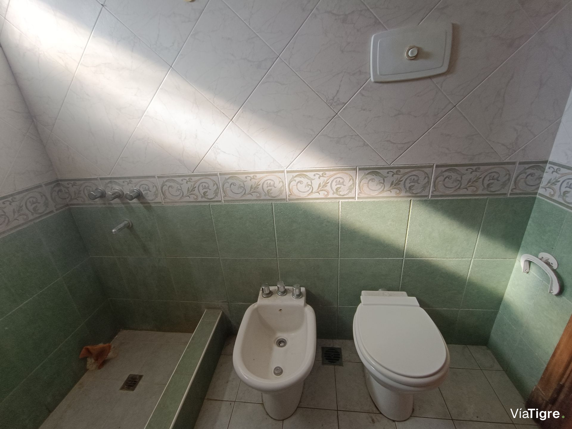 Casa Multifamiliar Venta Benavidez Quincho Garage