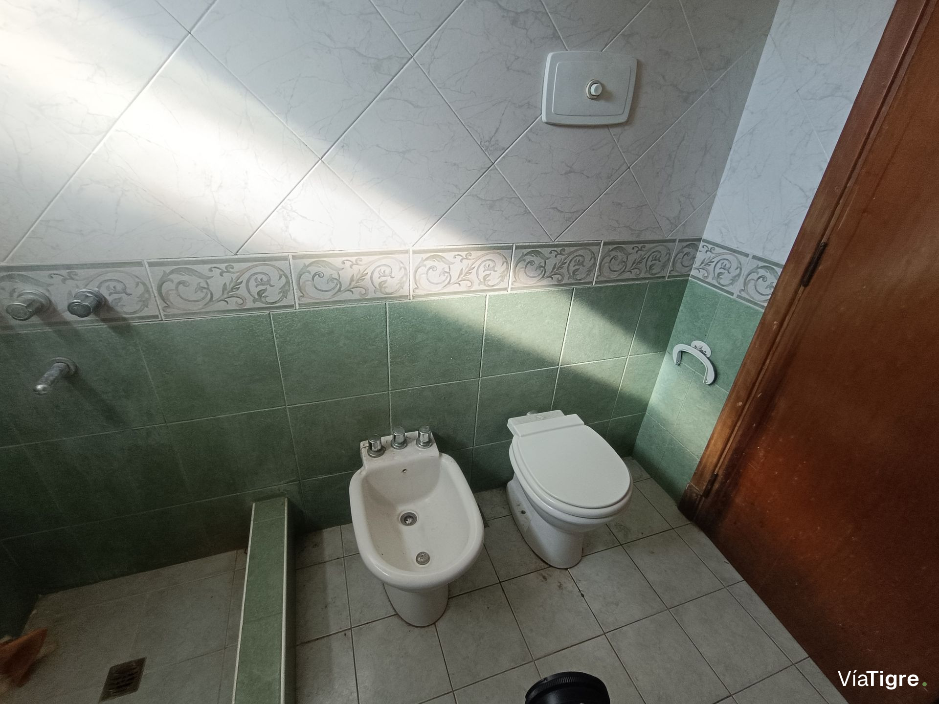 Casa Multifamiliar Venta Benavidez Quincho Garage