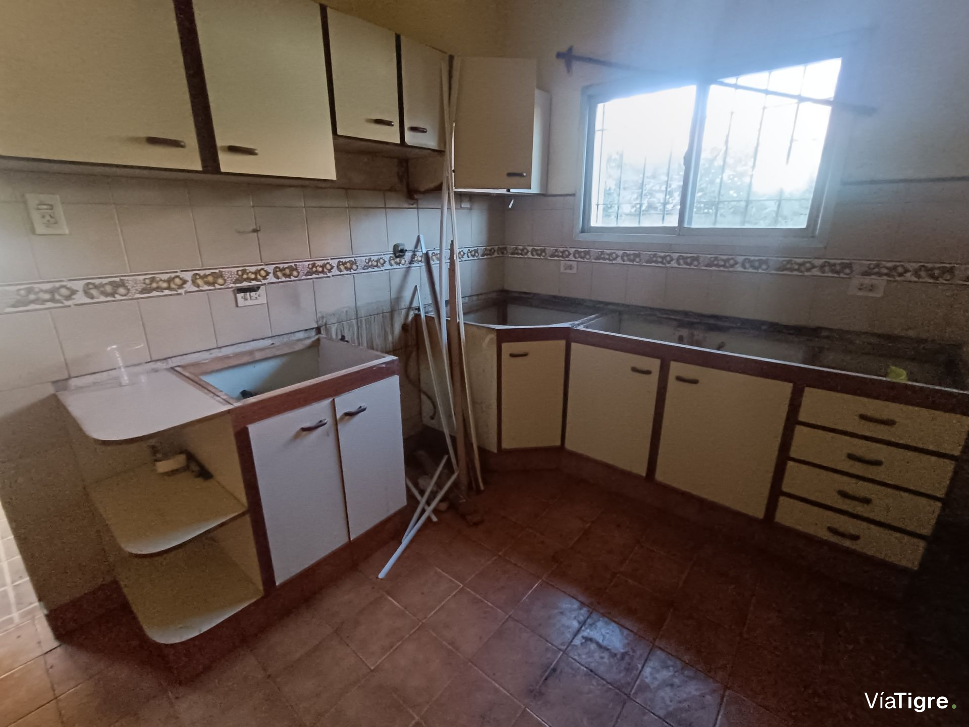 Casa Multifamiliar Venta Benavidez Quincho Garage