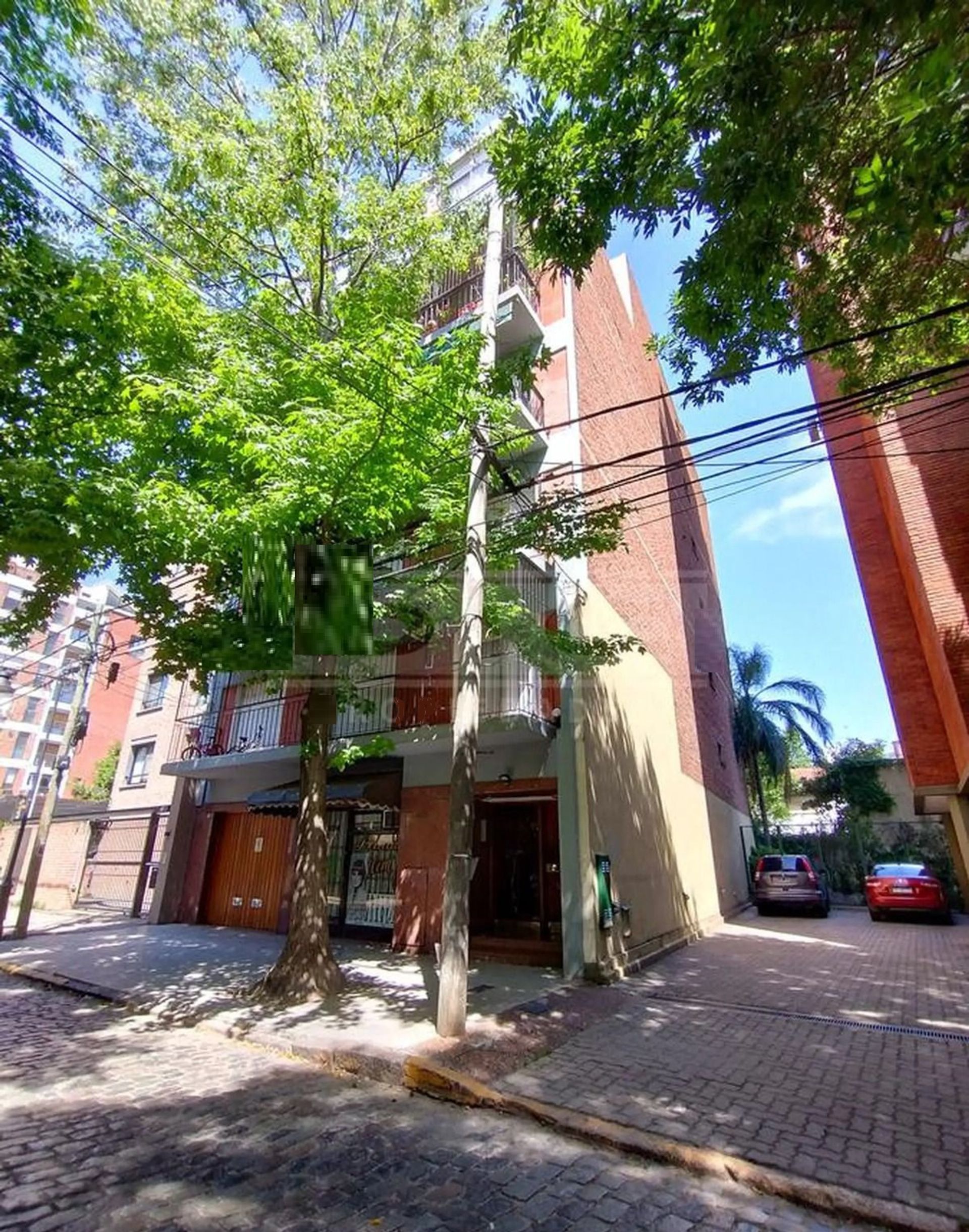 Sale of 2-room Apartment with Garage