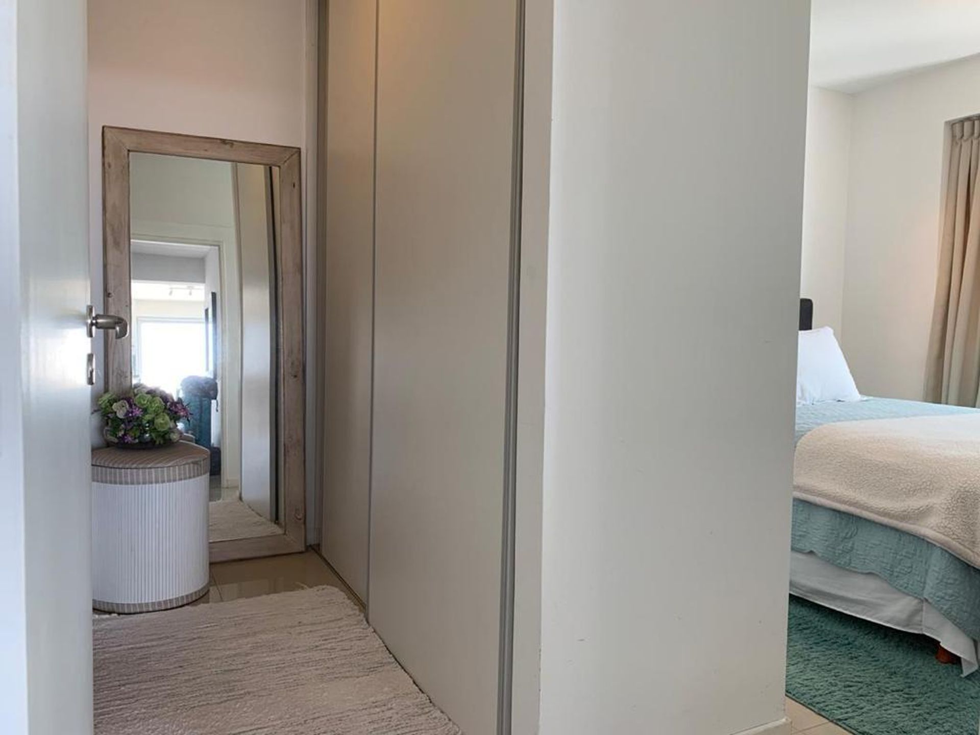 Venta Departamento 3 Amb, Piso Alto Al Rio, 2 Coch