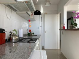 3-Room Apartment for Sale, Upper Floor by River, 2 Parking Spaces