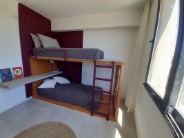 Sells three rooms in Brickell Boulevard Tigre, 12th floor