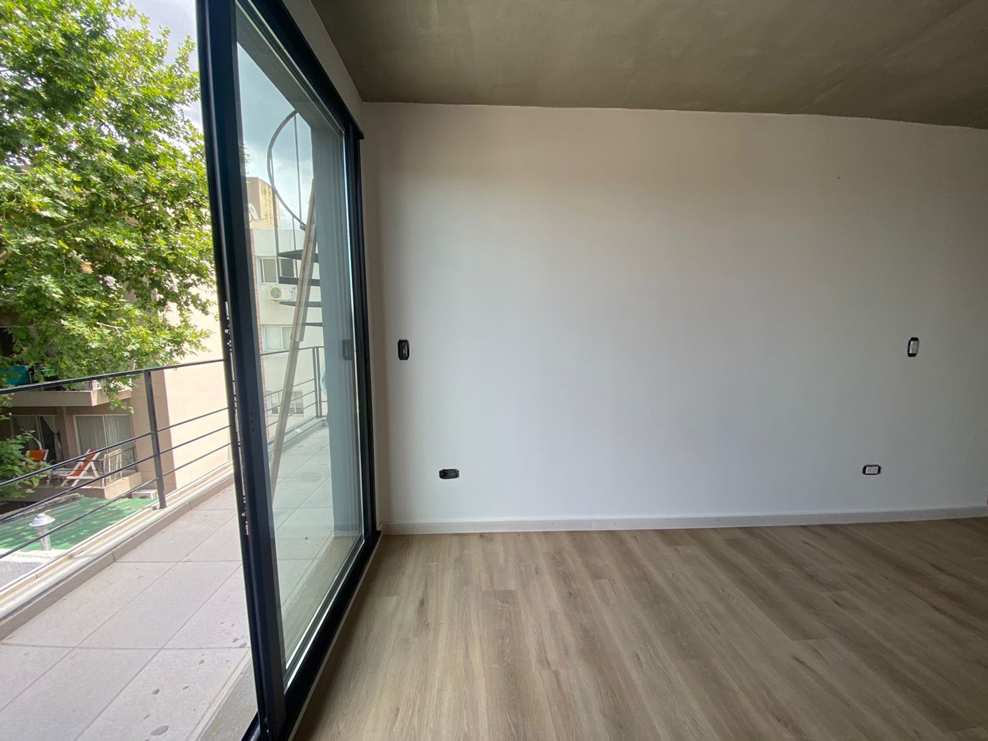 Departamento 3 Amb Venta Victoria Terraza Cocher