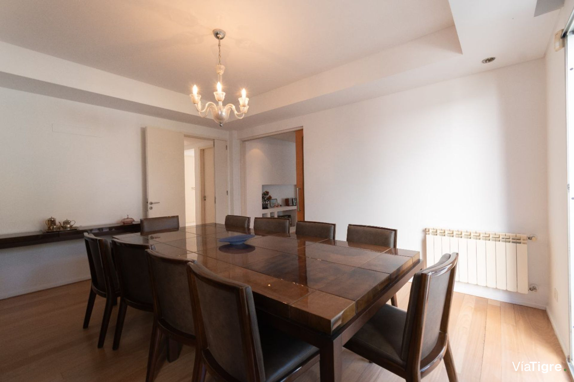 Vende casa Lomas de San Isidro 1928m 5 dorm pileta