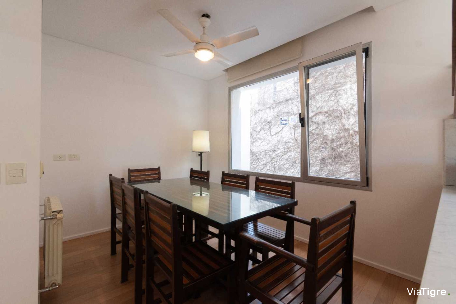 Vende casa Lomas de San Isidro 1928m 5 dorm pileta