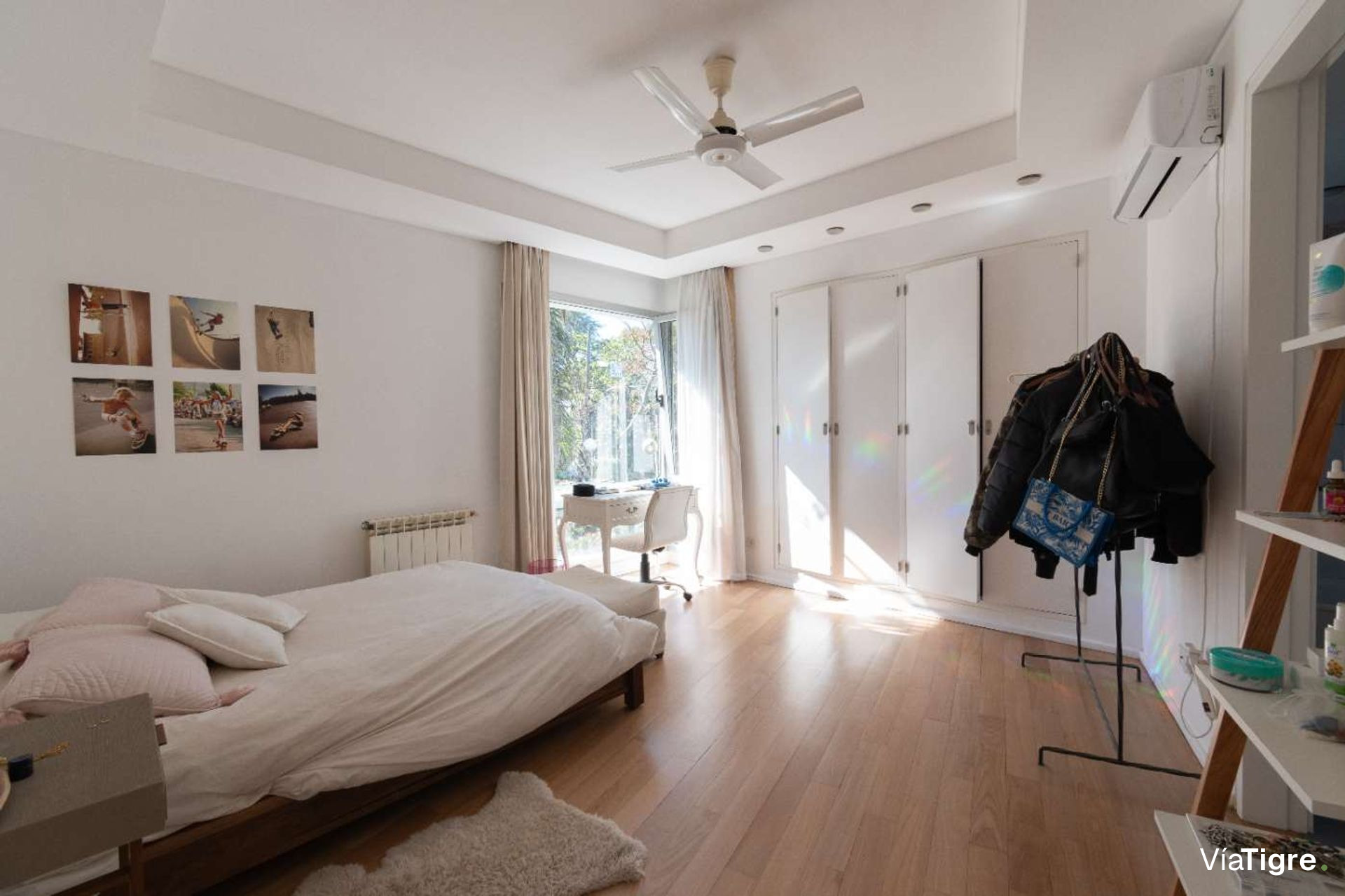Vende casa Lomas de San Isidro 1928m 5 dorm pileta
