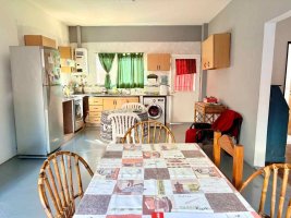 PH 4-room Apartment for Sale in Martínez with Garden