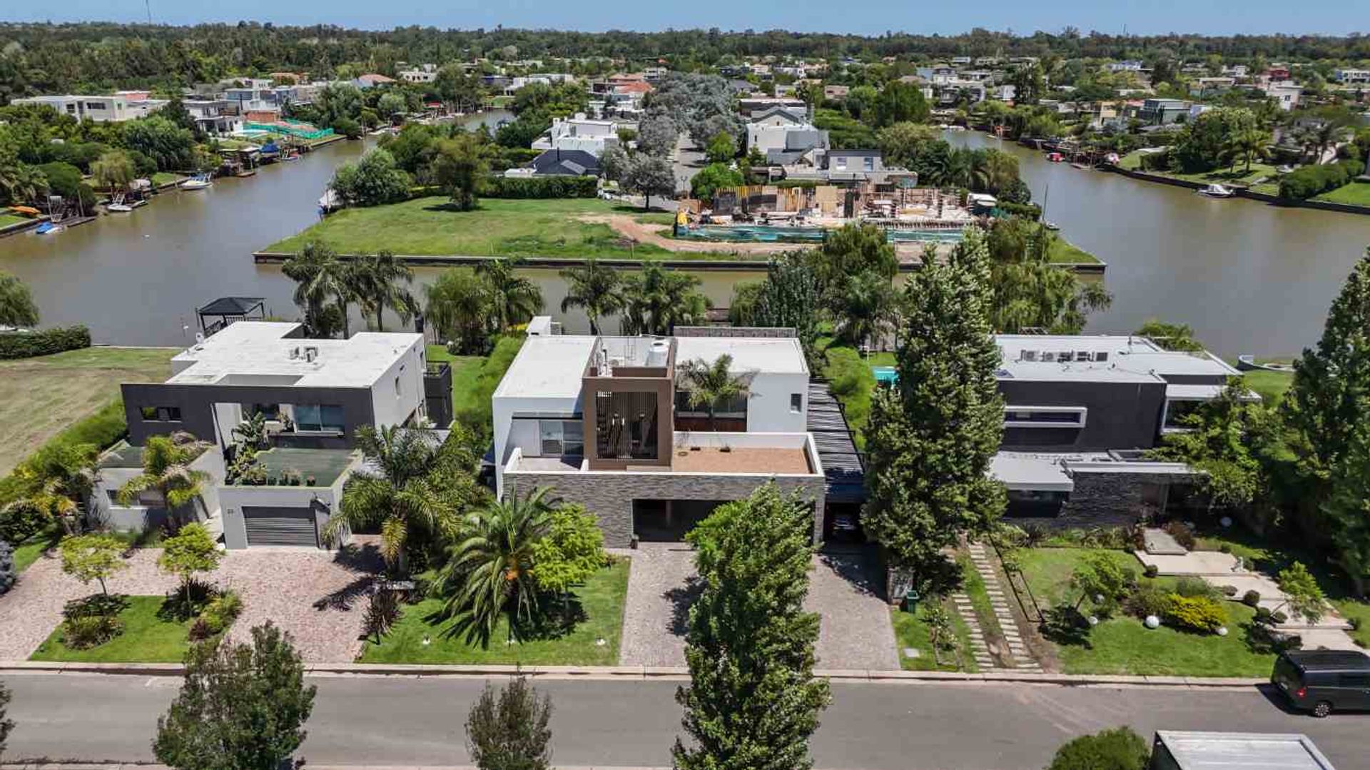 Venta Casa Al Rio San Benito - Impecable Estado