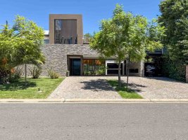 House for Sale at Al Rio San Benito - Impeccable Condition