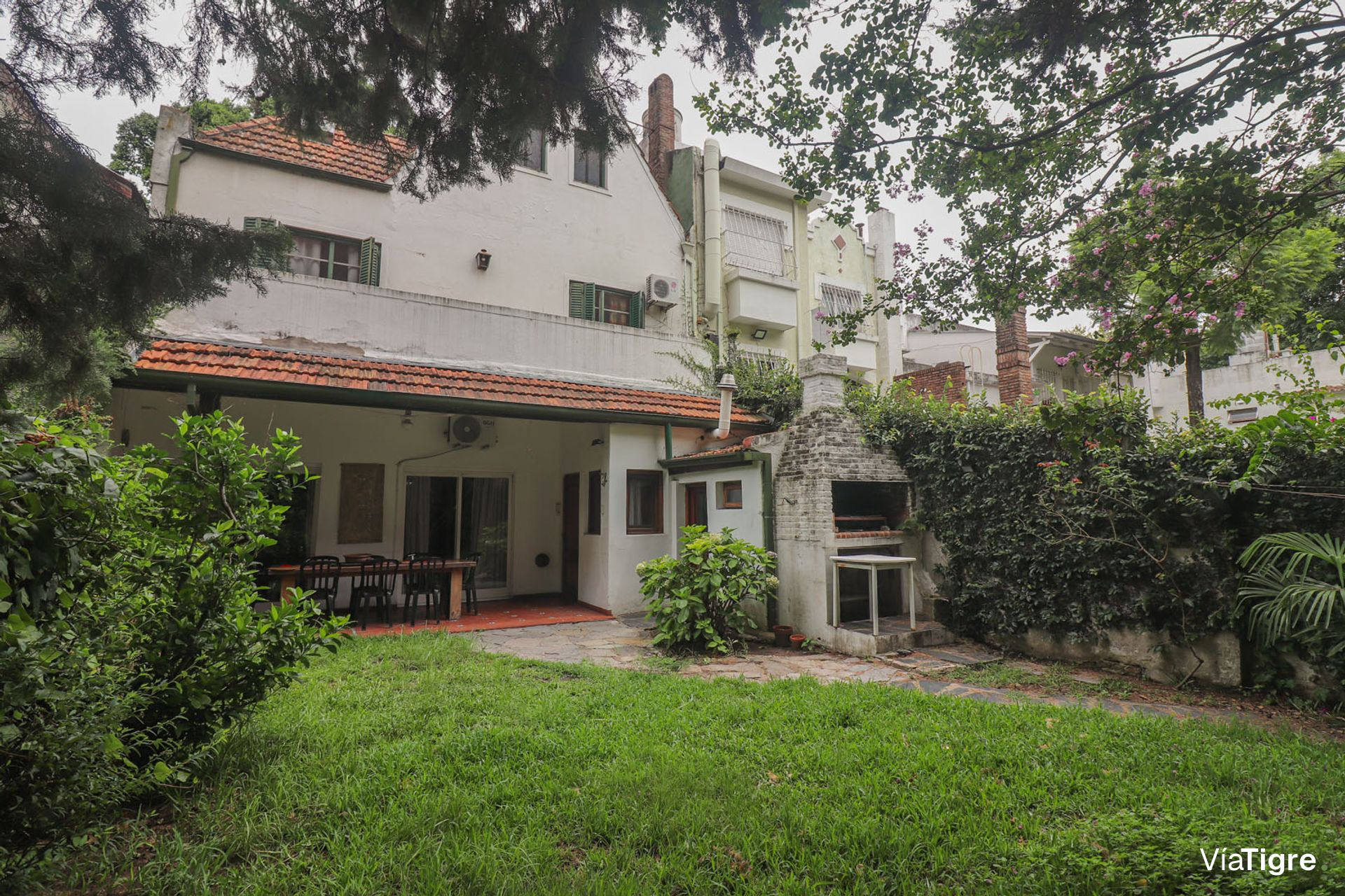 Casa en VENTA 6 amb. con Jardín - Vicente Lopéz
