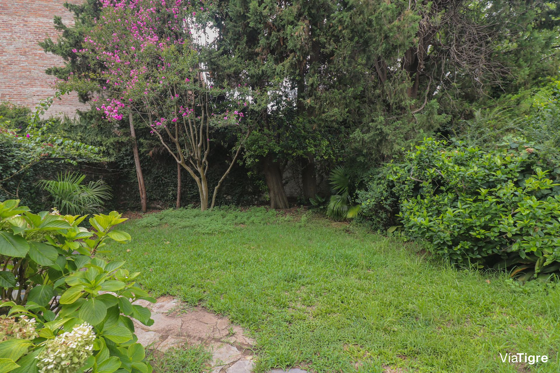 Casa en VENTA 6 amb. con Jardín - Vicente Lopéz