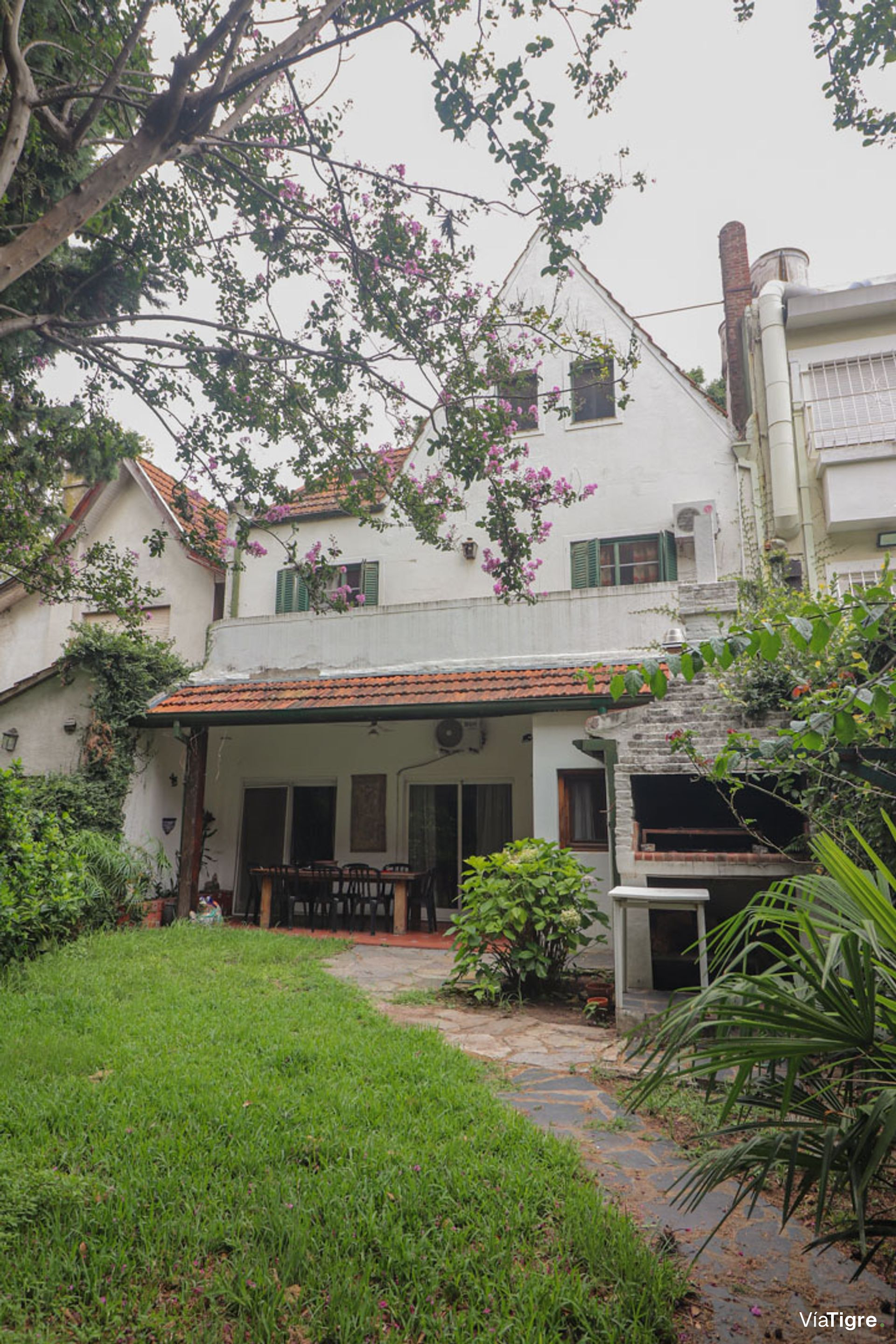 Casa en VENTA 6 amb. con Jardín - Vicente Lopéz