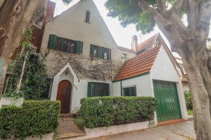 Casa en VENTA 6 amb. con Jardín - Vicente Lopéz
