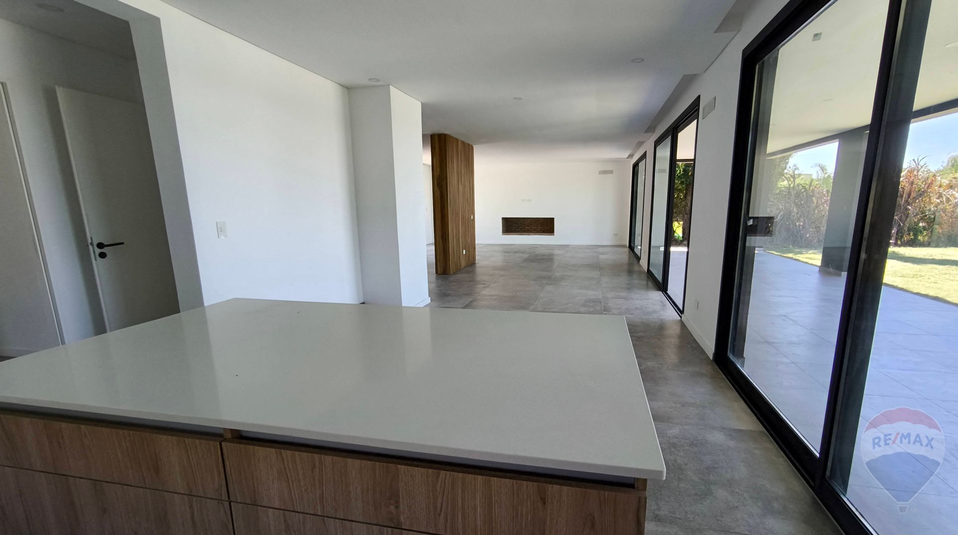 Casa a estrenar en venta al agua en San Benito