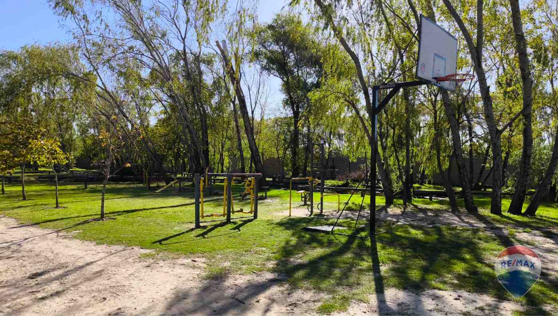 Casa a estrenar en venta al agua en San Benito