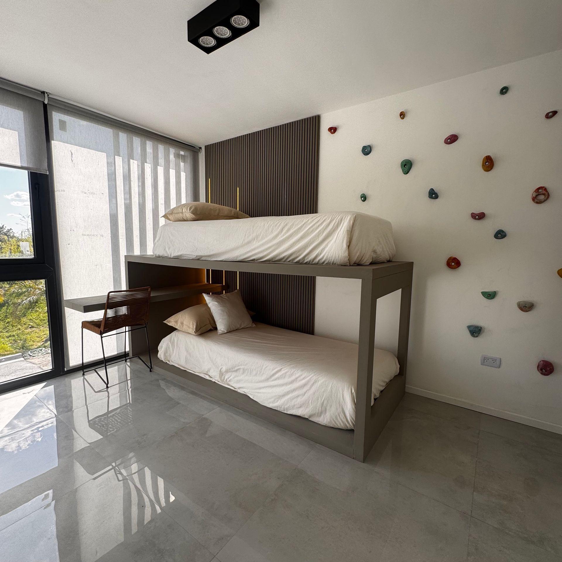 Vende triplex 4 amb cochera terraza parrilla Tigre