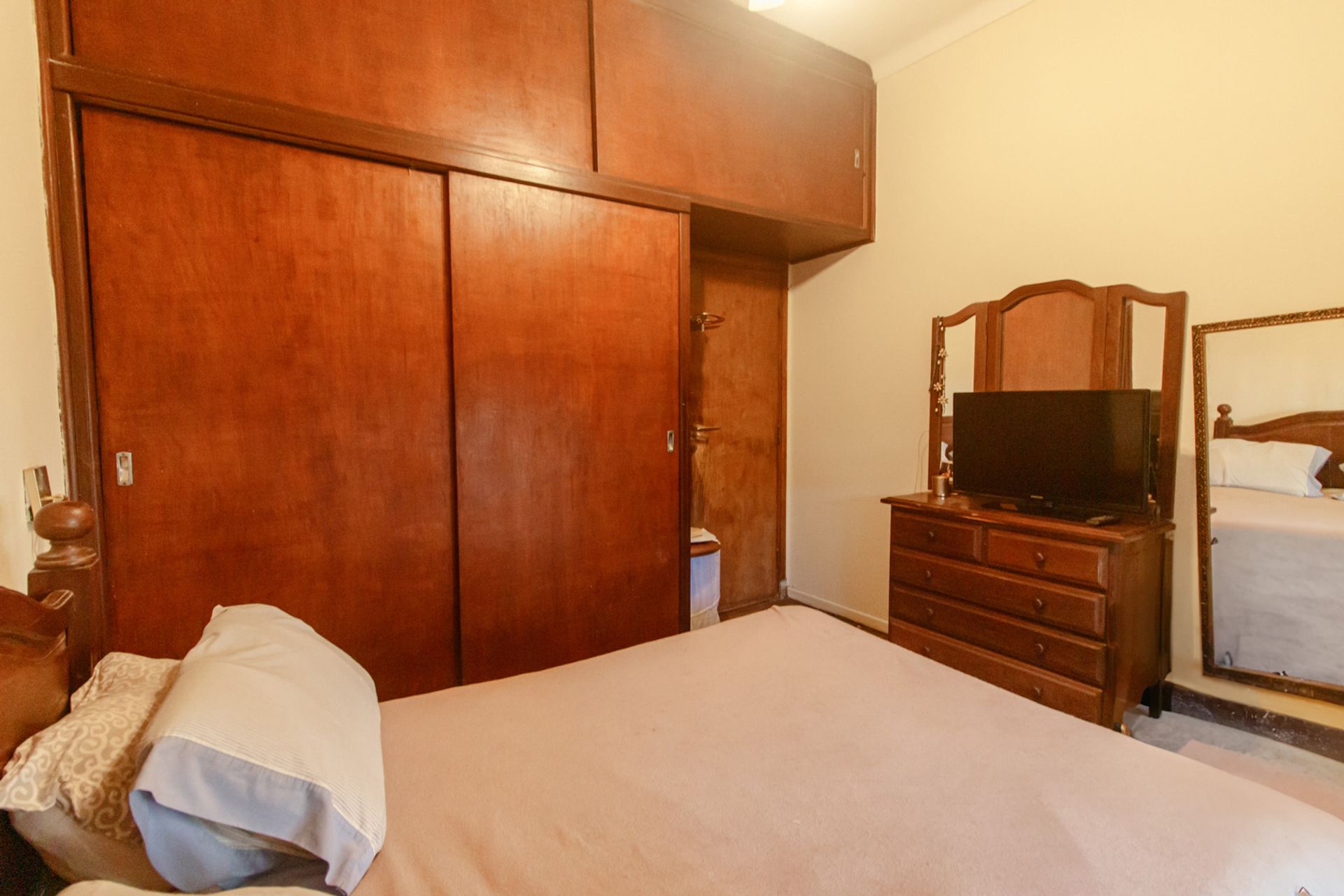 Casa En Venta En Martinez C/Pileta Sobre Lote Prop