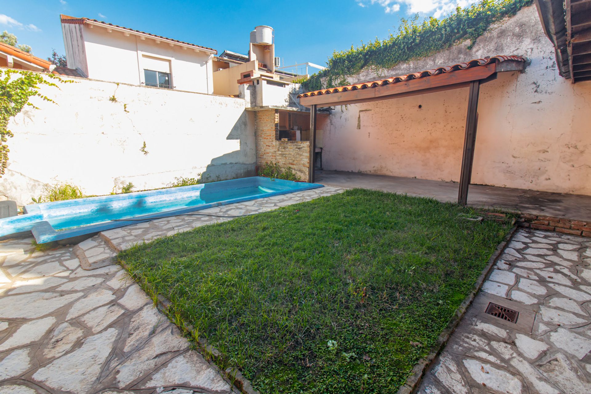 Casa En Venta En Martinez C/Pileta Sobre Lote Prop