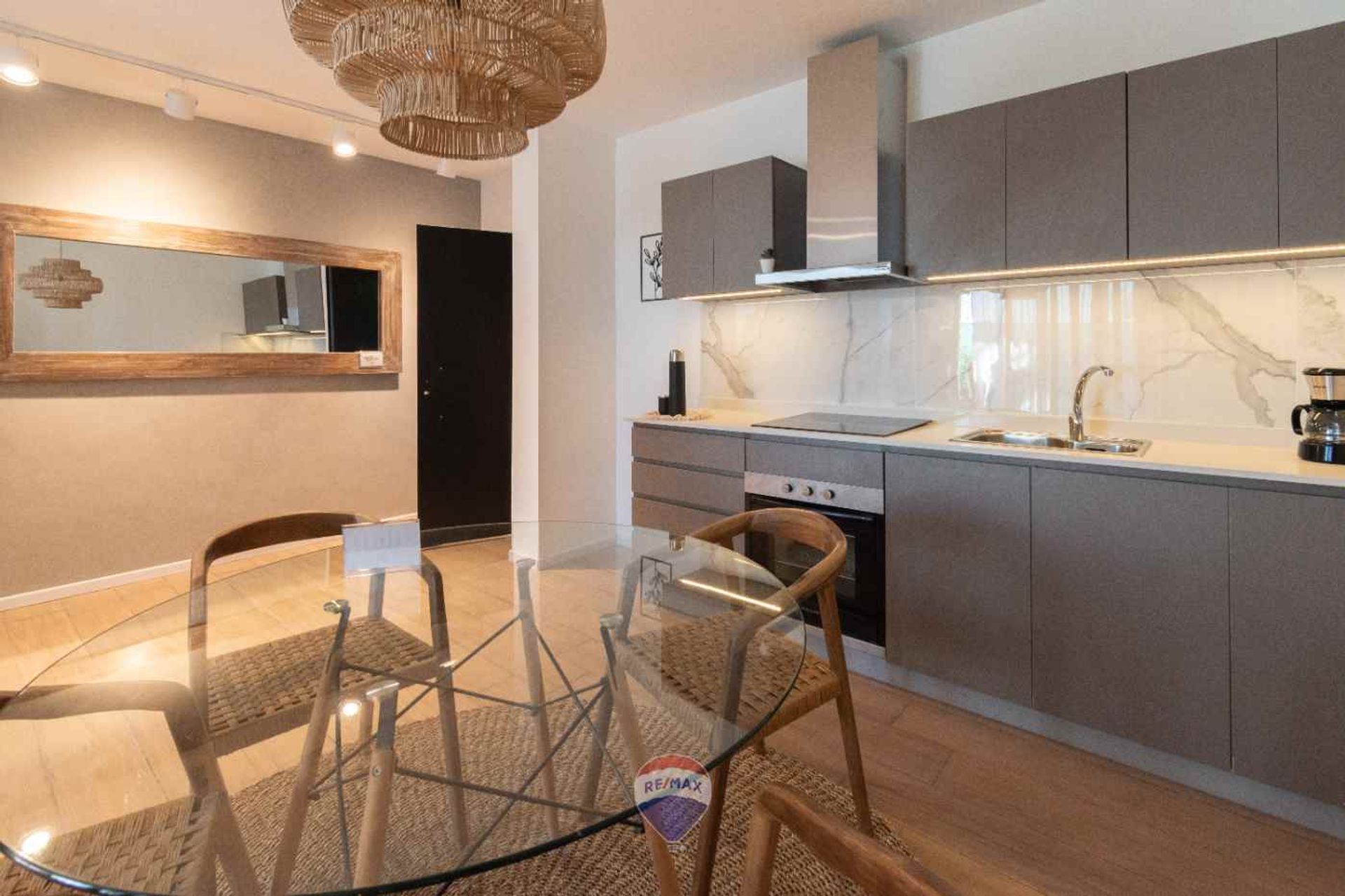 Vende Dos amb. Brickell Remeros balcón, pileta sum
