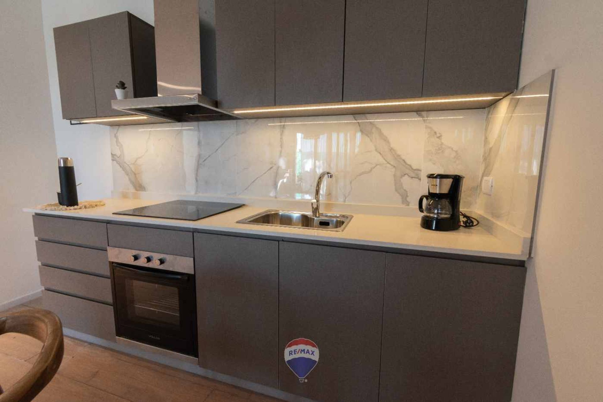 Vende Dos amb. Brickell Remeros balcón, pileta sum