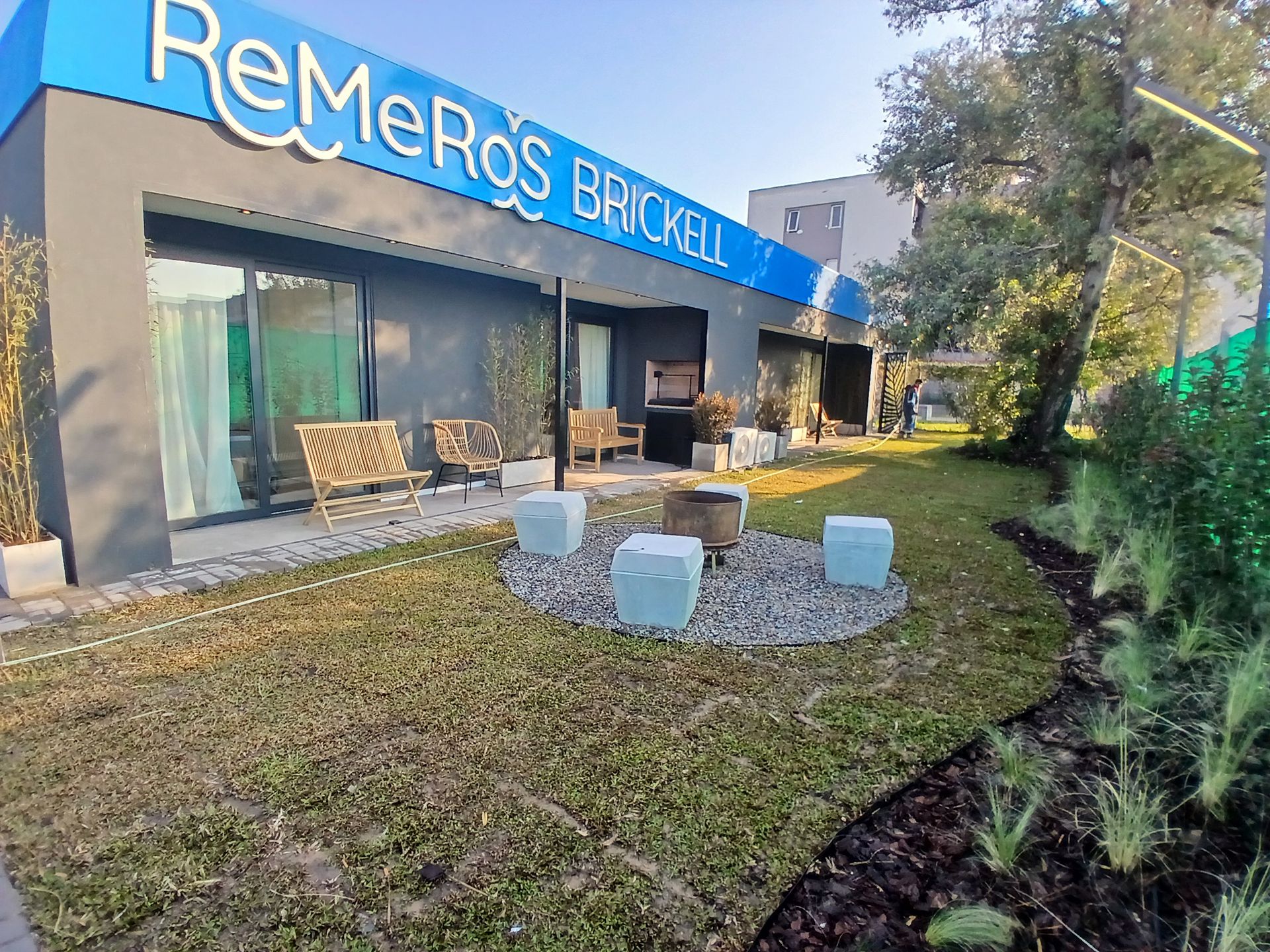 Vende Tres amb. Brickell Remeros balcón pileta sum