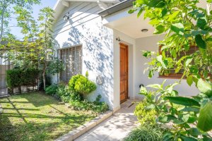 House/Apartment for Sale with Credit, Patio, Olivos