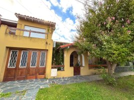 House for Sale: 4 rooms, Garage, Garden, Pool, Tigre