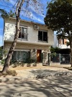 Casa En Venta 4 Amb. Olivos Con Jardin, E/3 Autos