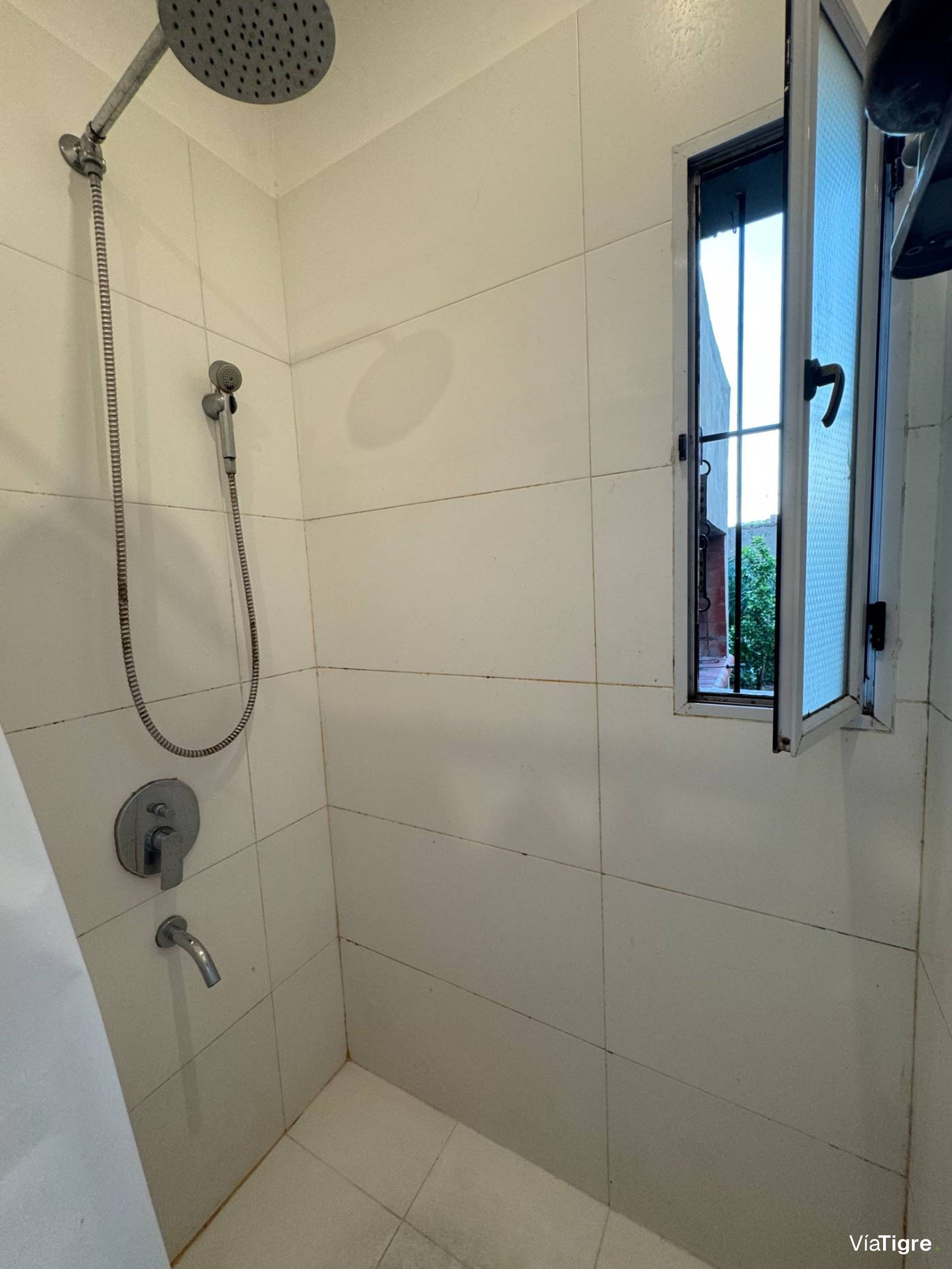 Casa Venta 3 ambientes, jardin, Beccar cerca av.