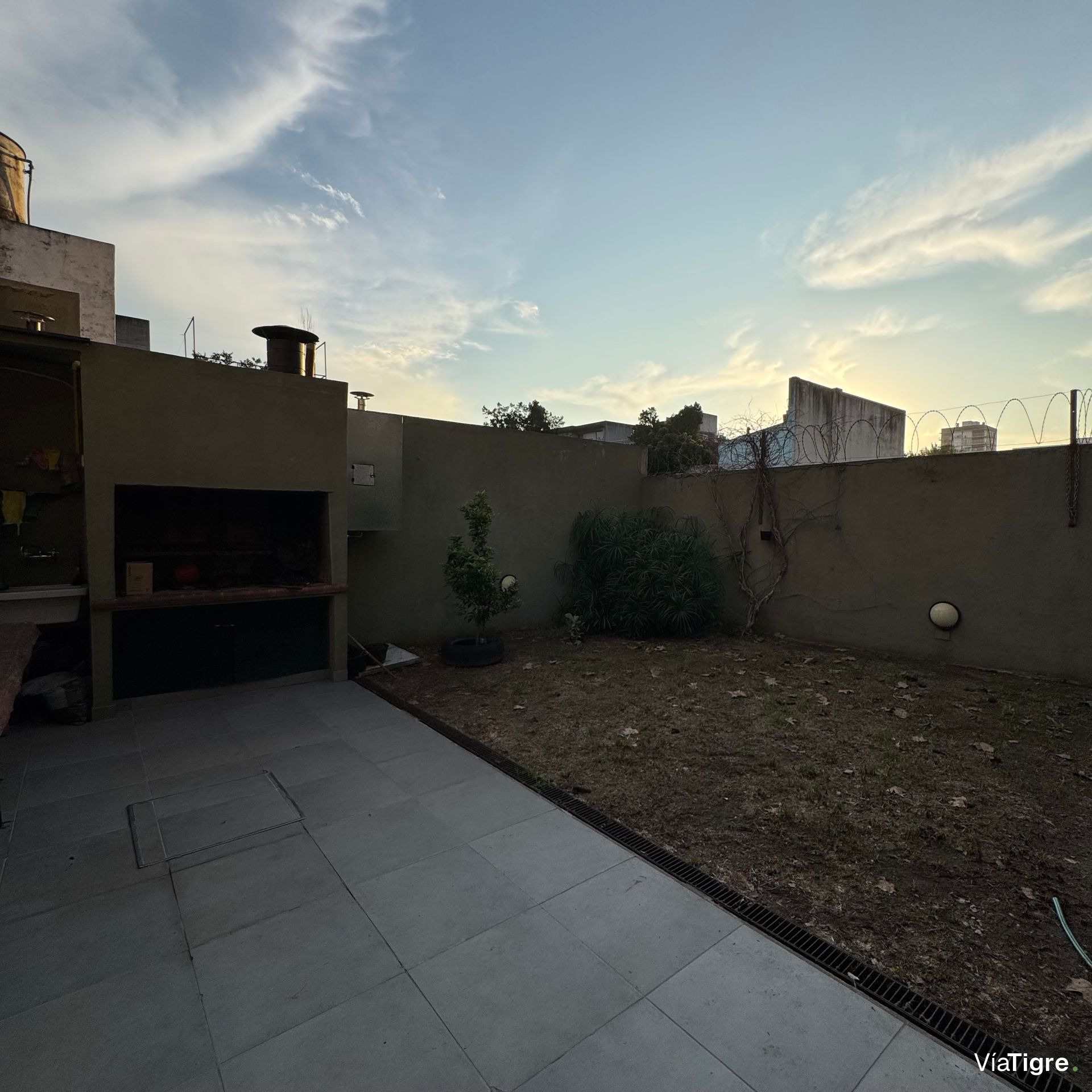 Casa Venta 3 ambientes, jardin, Beccar cerca av.