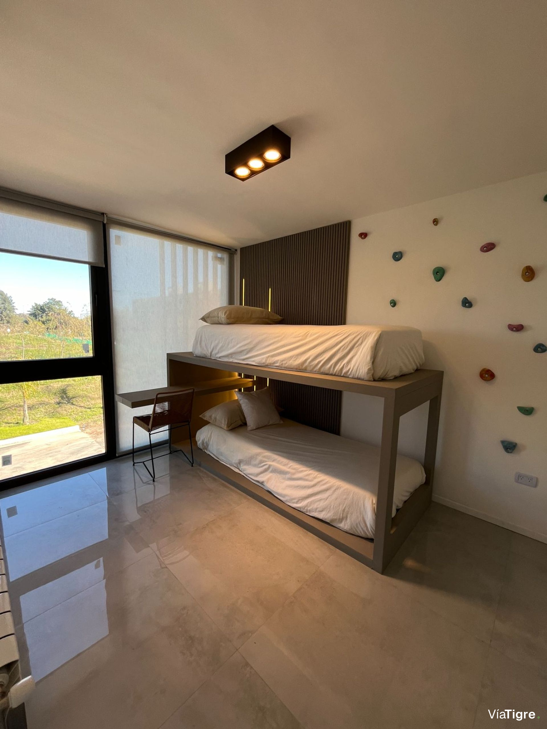 Vende triplex 4 amb cochera terraza parrilla Tigre