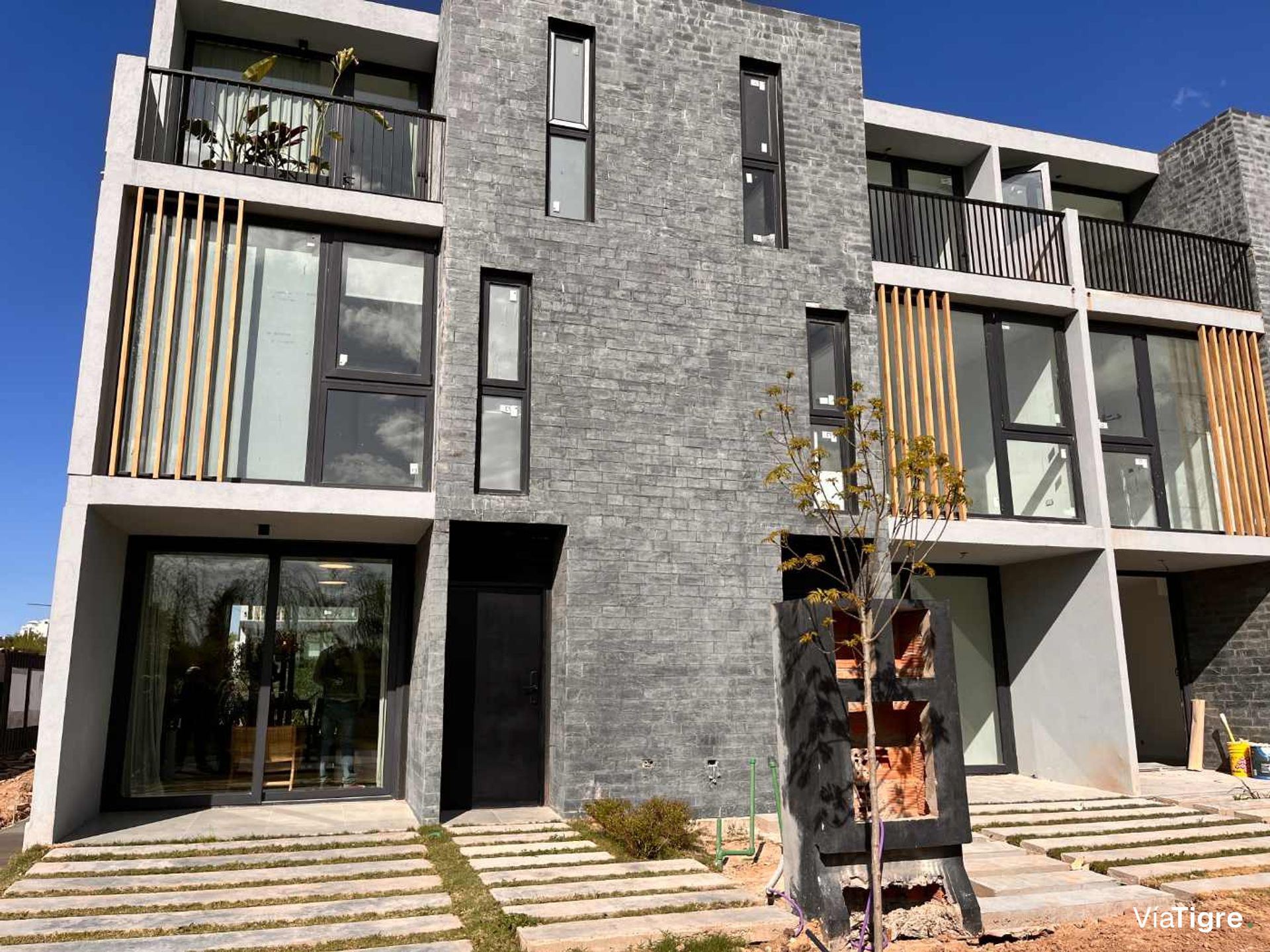 Vende triplex 4 amb cochera terraza parrilla Tigre
