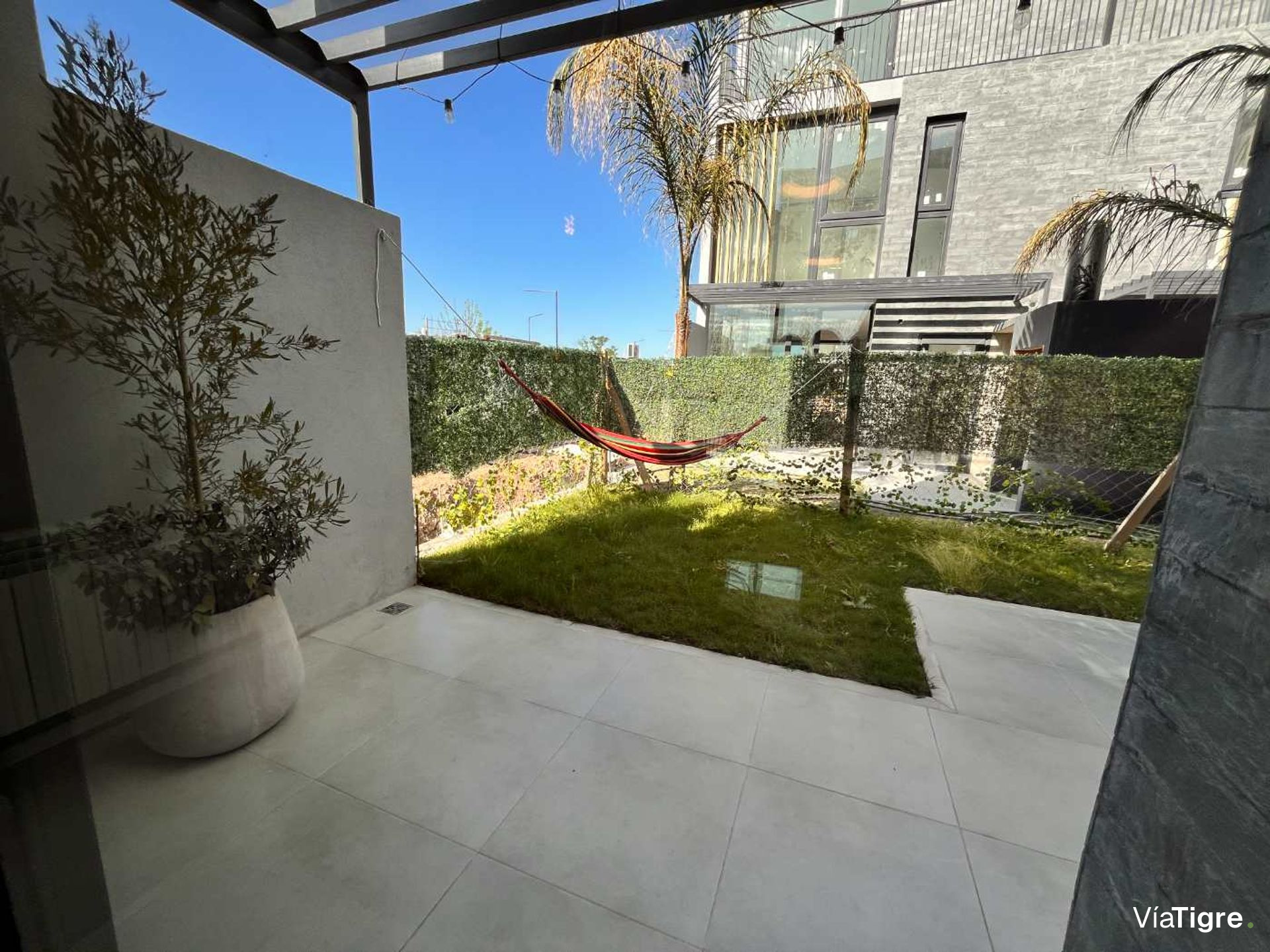 Vende triplex 4 amb cochera terraza parrilla Tigre