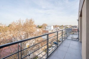 Sale 2-room Expandable Loft with Garage