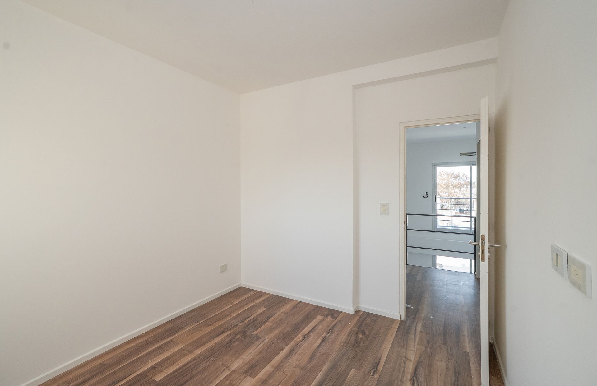 Duplex Ampliable Con Dos Cocheras Y Pileta
