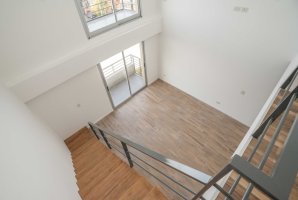 Duplex Ampliable Con Dos Cocheras Y Pileta