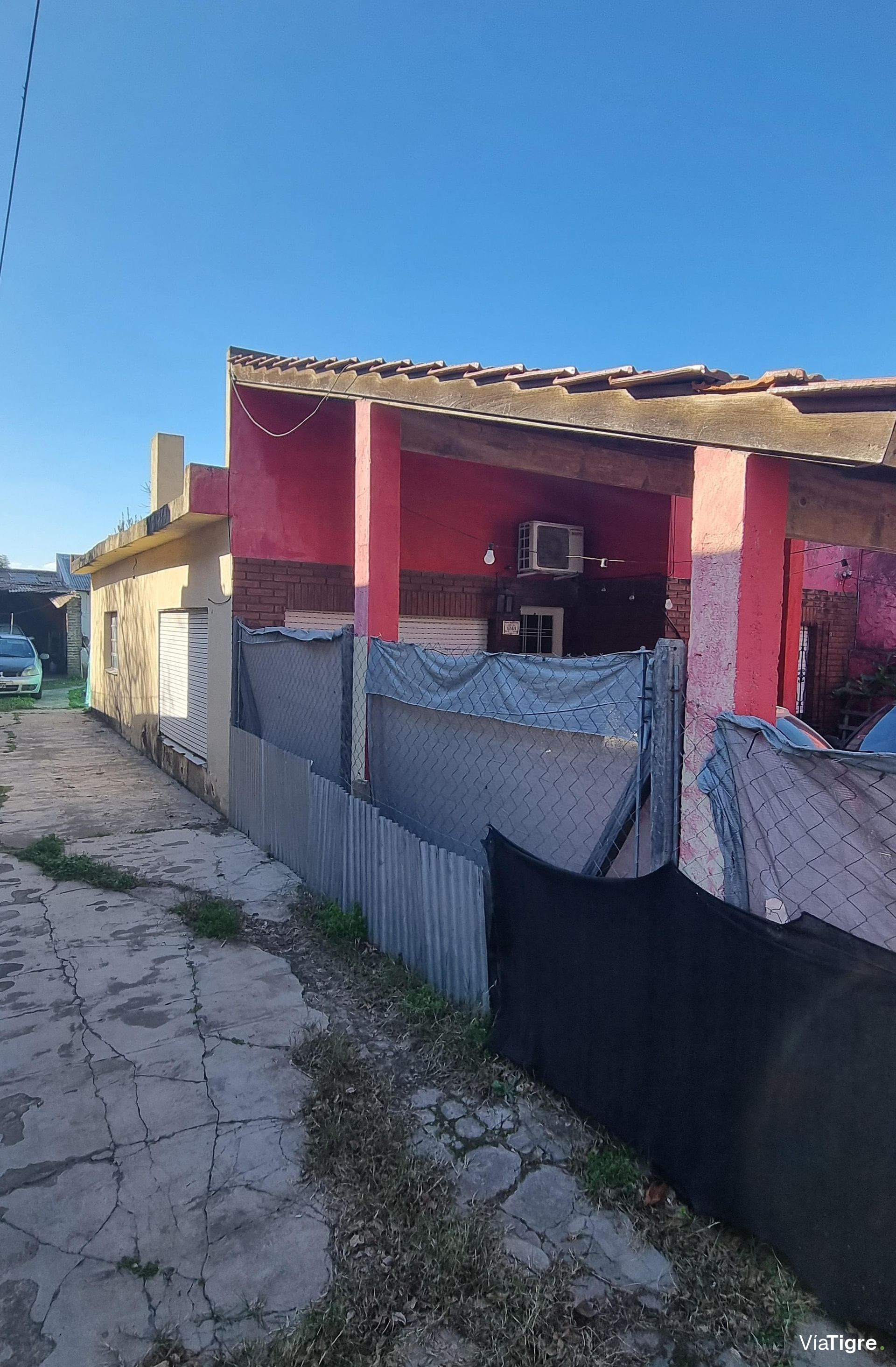 Casa En Venta De 4 Amb En Benavidez Centro