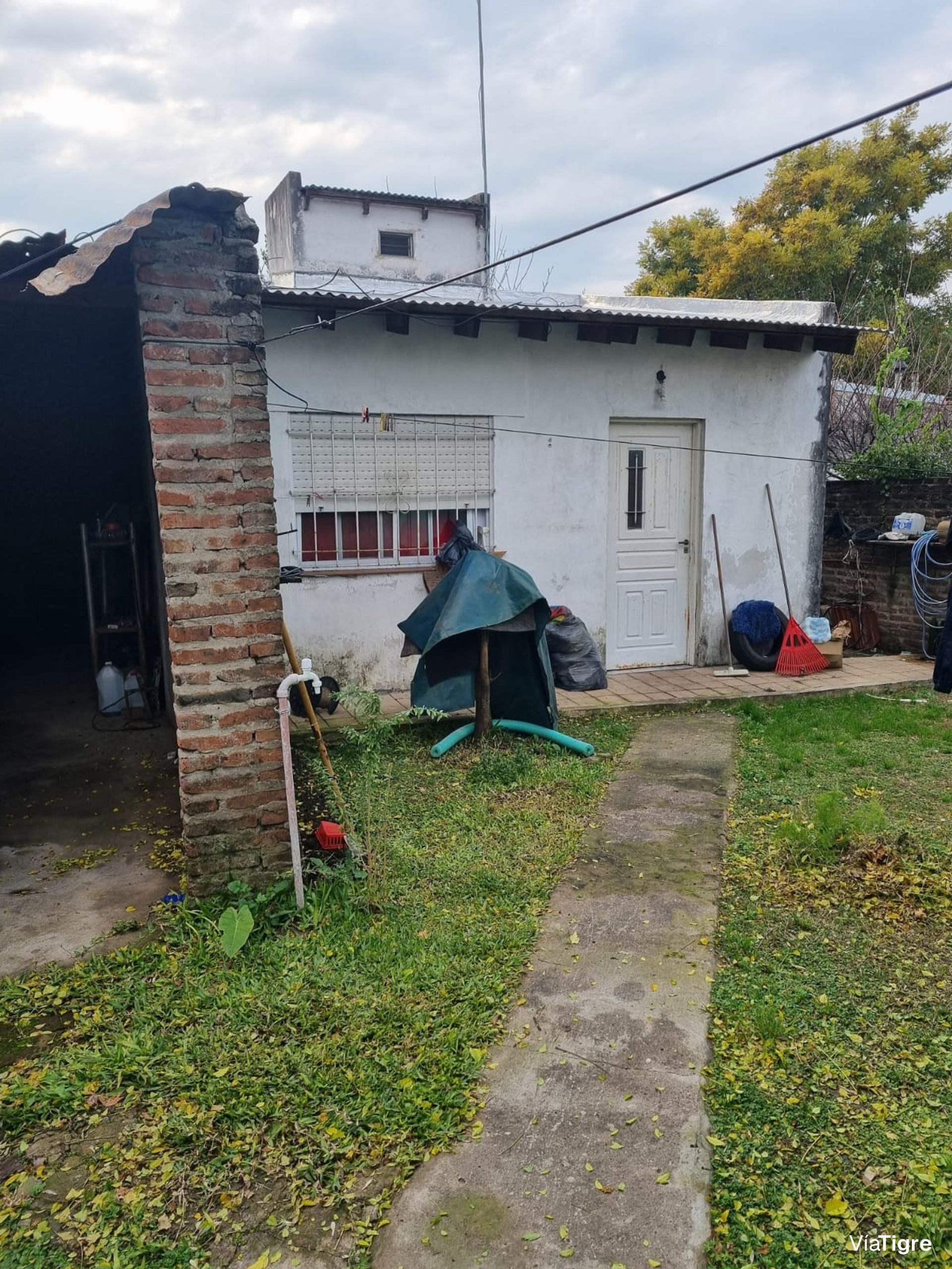 Casa En Venta De 4 Amb En Benavidez Centro