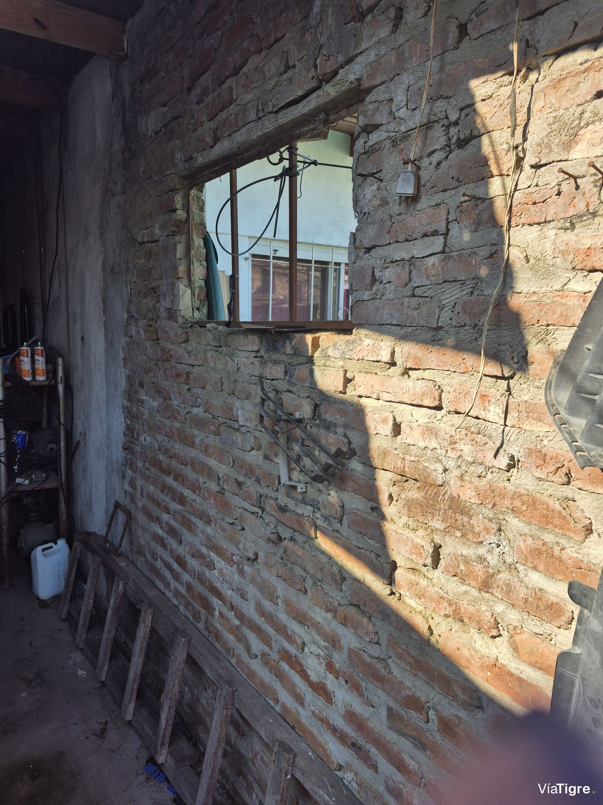 Casa En Venta De 4 Amb En Benavidez Centro